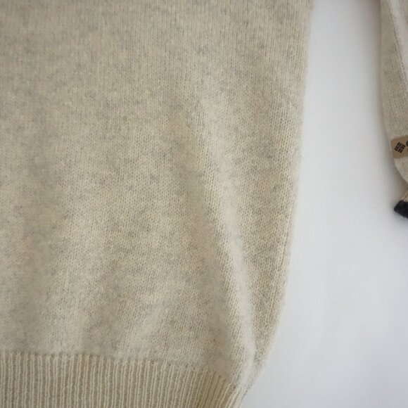 Columbia Shetland Wool V Neck Sweater Cream Knit Outdoor Cabincore Style Large - Picture 5 of 9